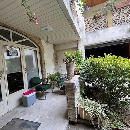 Studio Tres Calme En Plein Centre Ville Entree Independante Lunel  Exterior photo